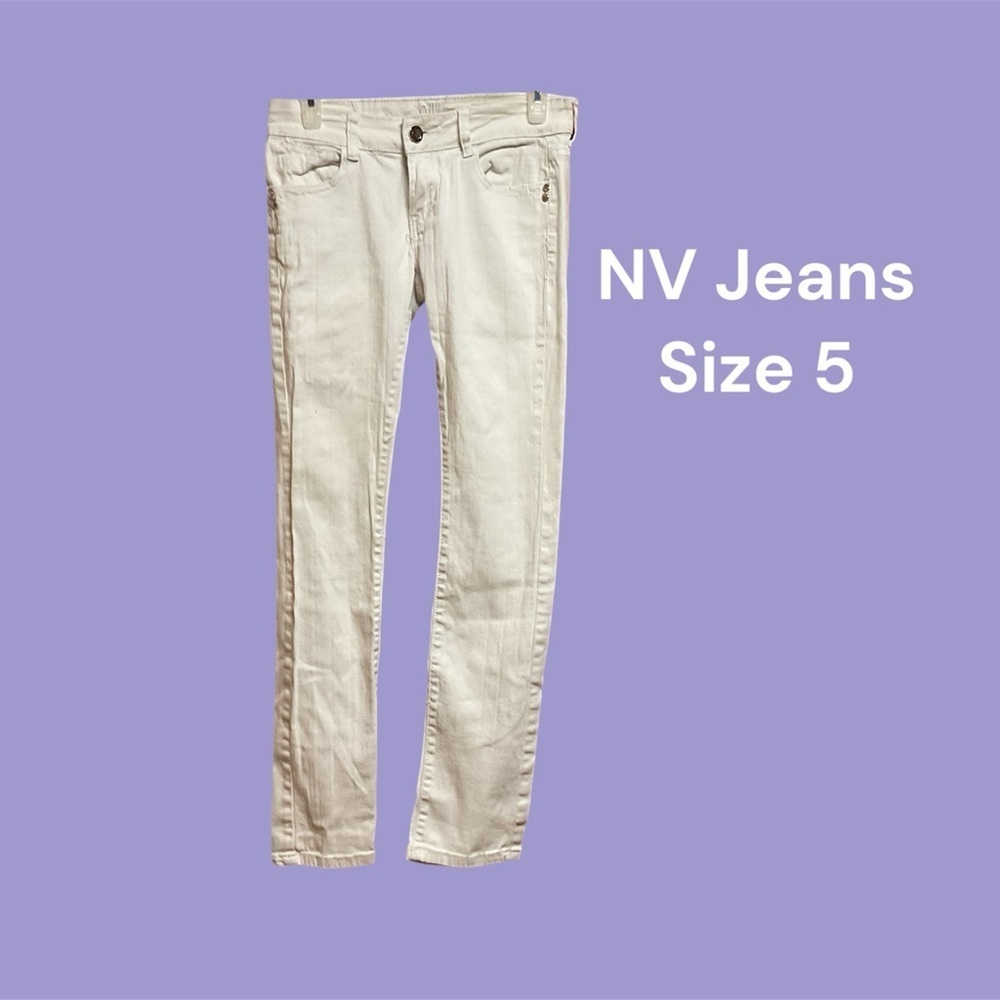 NV JEANS WHITE SIZE 5 GENTLY WORN